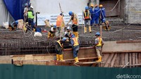 Karena, sambung dia, pertumbuhan ekonomi RI masih diwarnai adanya defisit neraca dagang periode ini.