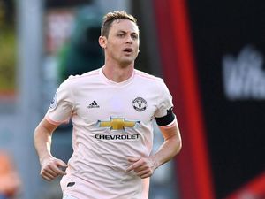 Bunga Merah di Jersey dan Trauma Matic Akan Perang Saudara
