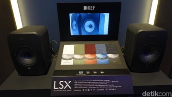 Peresmian ini pun dimanfaatkan KEF untuk memperkenalkan produk terbarunya yakni Speaker LSX penerus dari LS50. (Foto: detikINET/Josina)
