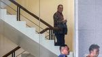 Ekspresi Eks Sekretaris MA Saat Penuhi Panggilan KPK