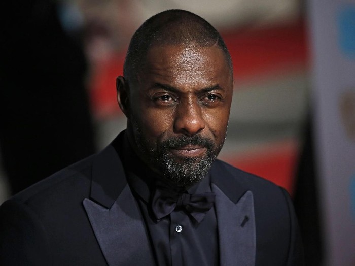 Idris Elba NEW YORK, NY - JULY 30: Idris Elba attends The Dark Tower photocall at the Whitby Hotel on July 30, 2017 in New York City. (Photo by Dia Dipasupil/Getty Images)