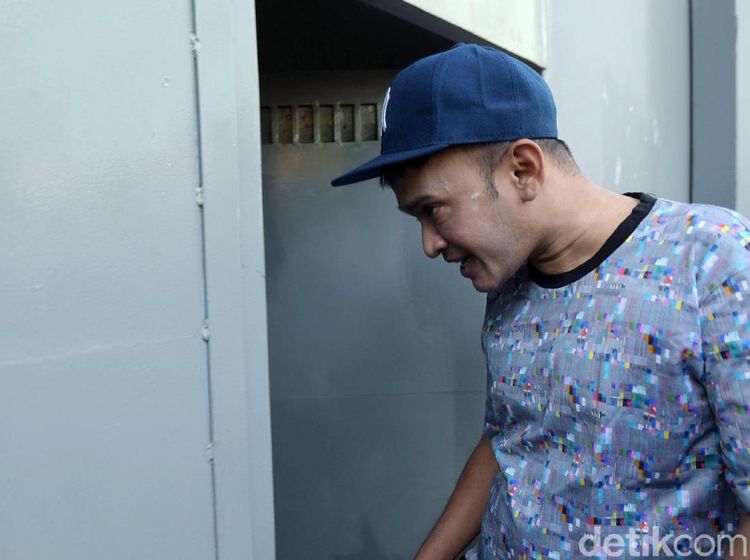 Temui Roro Fitria, Ruben Onsu Bawa Apa Saja?