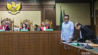 Irvanto disebut jaksa menerima uang tersebut dengan cara perusahaan penukaran uang atau money changer. Sebab uang yang diterima Irvanto dari luar negeri tempat Direktur Biomorf Mauritius, Johannes Marliem ditransfer ke Indonesia.