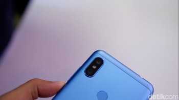 Begitu pula di bagian belakangnya, ada dua kamera. (Foto: detikINET/Adi Fida Rahman)