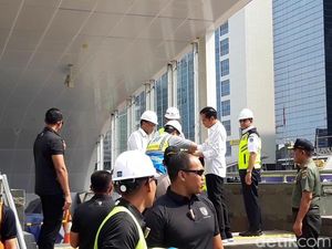 Anies Dampingi Jokowi Tinjau MRT Rute HI-Lebak Bulus