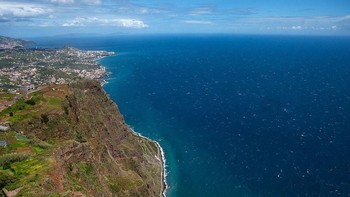 Kampung halaman pemain sepak bola Cristiano Ronaldo di Madeira, Portugal, juga masuk daftar tempat yang diperkirakan menyimpan Atlantis. Foto: Getty Images