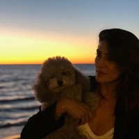  Mereka pun sering berada di sampul majalah gosip Italia ketika paparazzi melacak mereka melakukan perjalanan kapal ke pantai-pantai Venesia di pulau-pulau Mediterania. Foto: Instagram @elisaisoardi