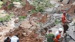 Curah Hujan Tinggi, Jalan di Nagari Kumanis Amblas