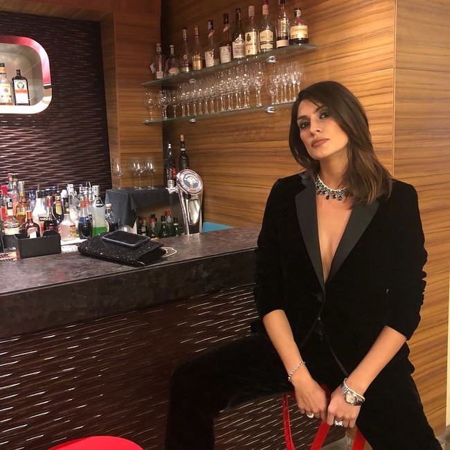 Terlepas dari unggahannya dengan Matteo yang jadi sensasi, Elisa merupakan presenter televisi Italia. Foto: Instagram @elisaisoardi