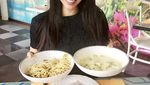 Cantiknya Kerenina Sunny yang Kompak Makan Bareng Sang Ibu