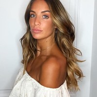 Jade mengaku tidak menduga akan menikah cepat saat kariernya sedang beranjak naik. Kepada Maxim, wanita yang kini berusia 28 tahun itu mengaku bahwa inilah takdirnya.  Foto: Instagram