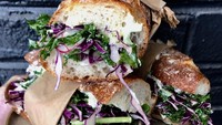 Sandwich dari sourdough cukup populer di Amerika Serikat. Karena sourdough sandwich lebih menyehatkan dibanding roti biasa. Foto: Instagram sonomabakingco