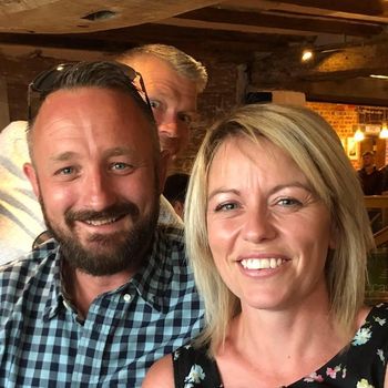 Duh! Pria Ini Dapat Tawaran Rp 1,4 M Setelah Iseng 'Jual' Pacarnya