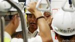 Gaya Jokowi Jajal MRT Pertama Kali