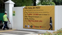 Jadwal pengerjaannya pun dibagi menjadi dua, yaitu pembongkaran dan revitalisasi. Pembongkaran untuk JPO Polda dilakukan sejak Kamis (1/11/2018) malam, JPO Bundaran Senayan pada 4 November, dan JPO Gelora Bung Karno (GBK) pada 16 November mendatang.