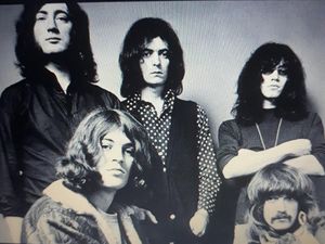 Konser Deep Purple dan God Bless di Solo Ulang Sejarah di GBK 1975