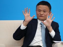 Mengintip Keakraban Bill Gates dengan Jack Ma