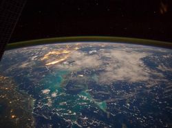 Foto Memukau Planet Bumi Dilihat dari Antariksa