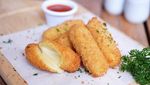 Kriuk Mulur 10 Stik Mozzarella yang Lembut dan Bikin Ngiler