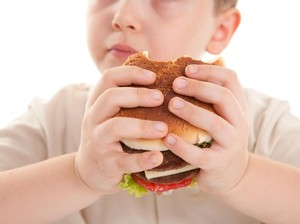Anak Obesitas, Perlukah Diet Ketat?