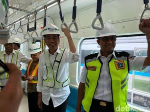 Momen Jokowi-Anies Naik MRT Bundaran HI-Lebak Bulus