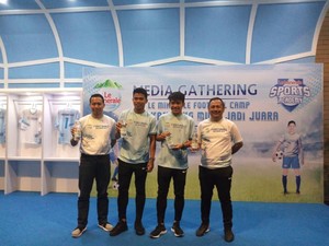 Witan dan Nurhidayat kepada Siswa SSB: Jangan Mudah Menyerah Kejar Mimpi