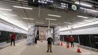 Saat ini progres proyek MRT fase I telah mencapai 97%.