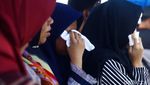 Air Mata Iringi Prosesi Tabur Bunga dan Doa Bersama Tragedi Lion Air