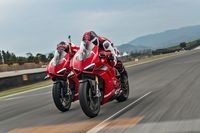  Panigale V4 R. 
