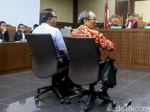 Ponakan Novanto Mengaku Salah, Nyanyi Lagi soal Duit E-KTP ke DPR