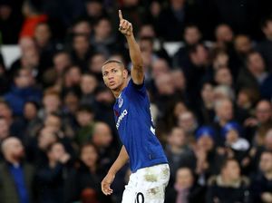 Jelang Derby Merseyside, Striker Everton Ini Remehkan Van Dijk