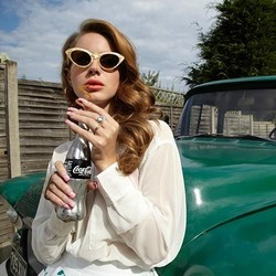 Lana Del Rey Masuk Lineup F1 Singapore Grand Prix 2026, Siap Bikin Galau!
