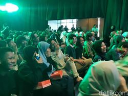 Keseruan Belajar Desain Kreatif di dYouthizen Goes to Campus