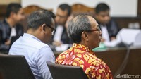 Keduanya diyakini jaksa KPK melakukan korupsi proyek e-KTP.
