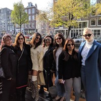 Priyanka Chopra dan Nick Jonas dijadwalkan menikah pada Desember 2018. Merayakan hari-hari terakhirnya sebagai single, aktris 36 tahun itu mengadakan pesta lajang di Amsterdam. Foto: Instagram/@priyankachopra