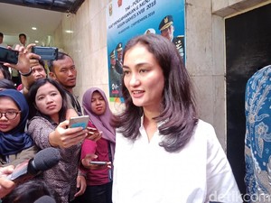 Kondisi Menurun, Ratna Sarumpaet Sempat Dipijit