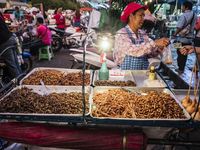 Jalan-jalan Sambil Jajan Enak di 7 Pasar Tradisional Terbesar di Dunia