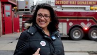 Kedua perempuan Muslim ini akan menambah jumlah total politikus Muslim di House menjadi tiga orang. Anggota parlemen Andree Carson, yang seorang Muslim dan keturunan Afrika-Amerika, juga dipastikan mempertahankan kursi House untuk salah satu distrik Indiana. Rebecca Cook/Reuters.