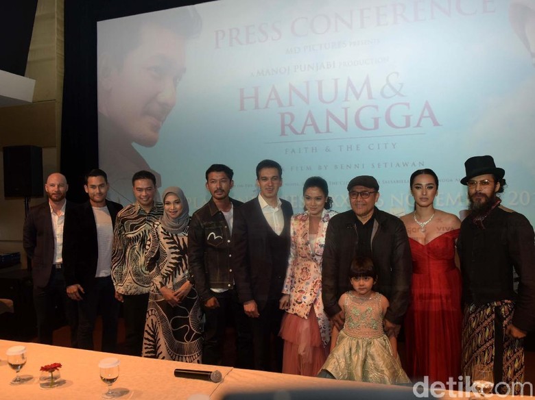 Hanum & Rangga Capai 401.363 Penonton, Hanum Rais Ucap Pamit Hanum & Rangga Capai 401.363 Penonton, Hanum Rais Ucap Pamit
