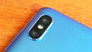 Sementara bagian belakangnya terdapat kamera 12 MP dan 5 MP. Foto: Adi Fida Rahman/detikINET