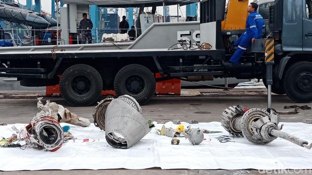 Turbin Pesawat Lion Air PK-LQP Tiba di Tanjung Priok 