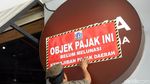 Reklame Barbershop Hingga Coffeshop Ditertibkan Satpol PP