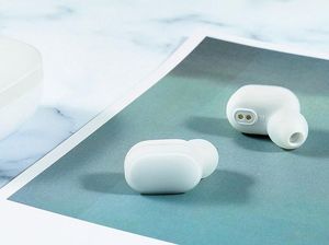 Dijual Bebas, Earpiece Bisa Dipakai Apa Saja?