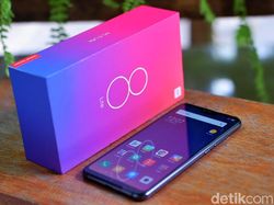Unboxing Xiaomi Mi 8 Lite yang Berpenampilan Stylish