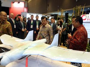 JK Buka Pameran Indo Defence 2018 Expo & Forum