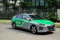 Terpopuler Akhir Pekan: Grab Boyong Mobil Listrik ke RI, Diskon Moge