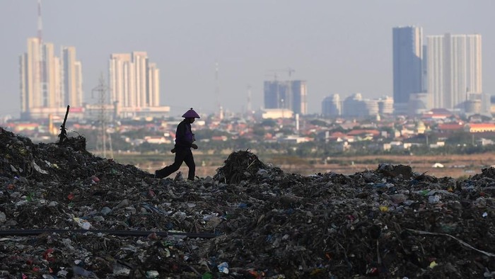 Bila selama ini sampah dianggap tak bermanfaat dan menjadi problem sendiri. Maka di TPA Benowo yang ada di Surabaya, sampah dikelola menjadi energi. Penasaran?