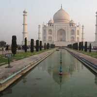 Berkat Instagram, Twitter, YouTube dan Facebook, sejumlah tempat menjadi populer, dan menjadi destinasi wisata yang didatangi banyak orang untuk berburu foto. Tapi tak sedikit daerah yang justru tak lagi sedap dipandang mata karena membludaknya pengunjung. Ini 7 tempat wisata yang jadi rusak setelah makin populer karena media sosial. Foto: Asri Vernon/dTraveler