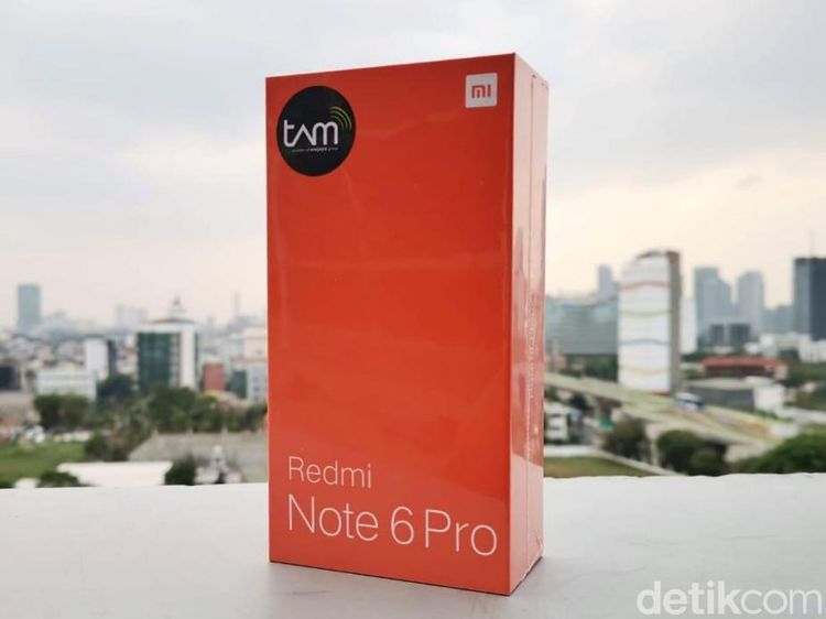 Unboxing Redmi Note 6 Pro, Ponsel Empat Kamera Pertama Xiaomi