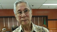 Beginilah ekspresi Muljono Tedjokusumo usai menjalani sidang.